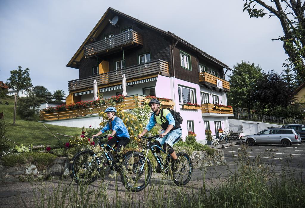 Schwarzwald-Chalet Feldberg Apartment Feldberg  Exterior photo